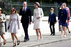 Королевский шик: Елизавета II и Кейт Миддлтон выбрали элегантные наряды для пасхальной службы