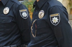 На форму українських поліцейських нашиють калину