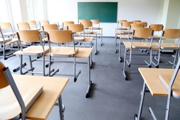 На Херсонщині закрили школи через аномальне похолодання 
