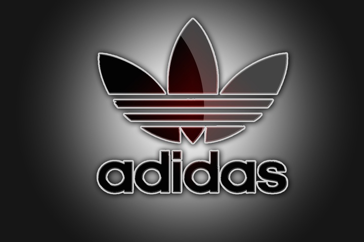 Adidas вибачився за «привітання» учасників Бостонського марафону
