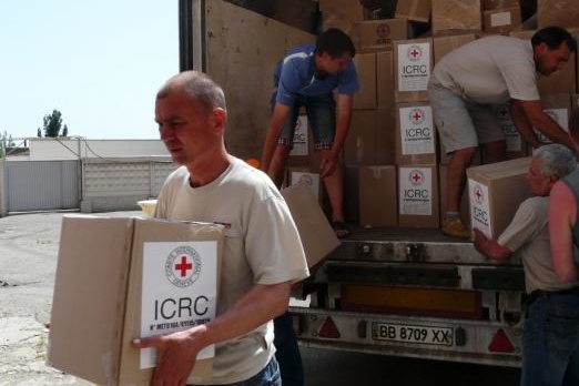 Червоний  Хрест направив на Донбас гумдопомогу