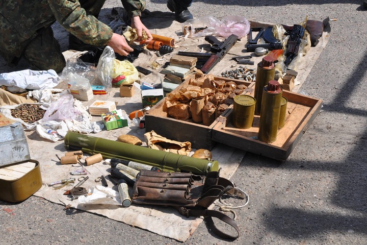 В гаражі у миколаївського комуніста силовики знайшли потужний арсенал зброї