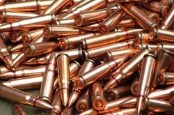 На Хмельниччині на вулиці виявили ящик з набоями