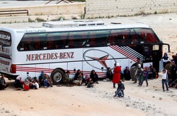 Автобуси з біженцями заблокували під Алеппо