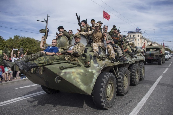 9 травня «ЛНР» проведе військовий парад