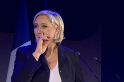 Фійон звинуватив Ле Пен у жорстокості та попросив проголосувати за Макрона