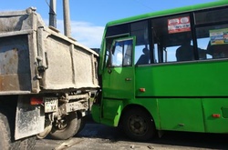  Через ДТП госпіталізовано дві людини. 