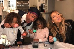  Мэрайя Кэри и Ник Кэннон с детьми 