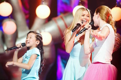 «Этот голос, мягко говоря, не очень»: в сети раскритиковали пение Брежневой