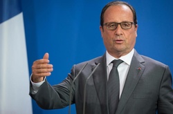 Олланд про Ле Пен: це загроза для Франції