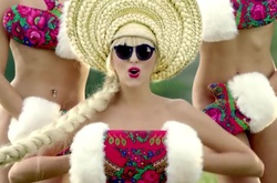 Оля Полякова выложила в сеть видео скандальных разборок с активистами в Ровно