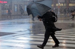  Температура вночі&nbsp;5-7 градусів тепла, вдень - близько 20 градусів.   