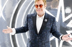 Элтон Джон попал в реанимацию из-за опасной инфекции