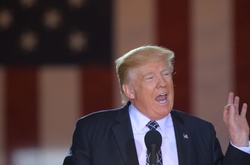 Трамп засудив заперечення Голокосту і пообіцяв боротися з антисемітизмом