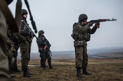 Ситуація в зоні АТО загострюється: є загиблі і поранені