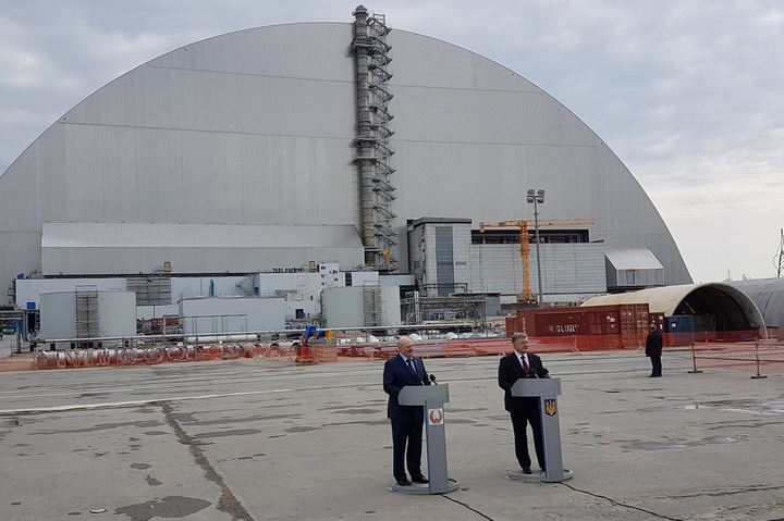 Порошенко та Лукашенко вшанували пам’ять загиблих у Чорнобильській катастрофі (оновлено)