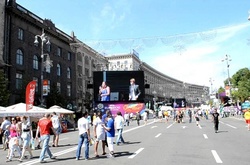 Рух громадського транспорту на Хрещатику буде закрито на місяць