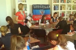 В «ДНР» обурені, що школярі не виявляють «патріотизму» і шани до бойовиків