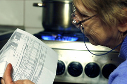 Третина українців перестала платити за газ і тепло через зависокі тарифи