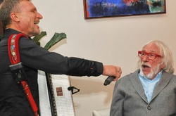 Олег Скрипка спел с легендарным французским актером Пьером Ришаром