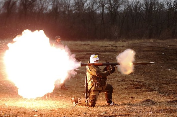 Доба в АТО: 19 ворожих обстрілів, є поранений 