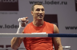 Кличко похвалився: квитків на 90-тисячний Вемблі, де пройде бій за участю його брата, давно немає