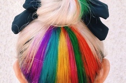 Неоновые волосы: 5 знаменитостей, которые перекрасились в яркий цвет