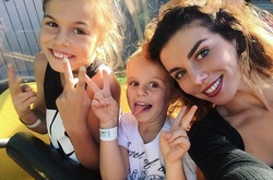 Анна Седокова с детьми