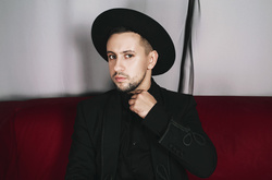 Монатика певцом назвать нельзя, - продюсер