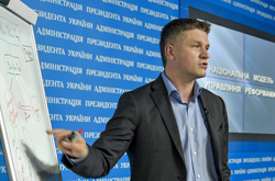 У Порошенка звинуватили Кабмін у затягуванні впровадження 4G в Україні 