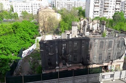 У Києві зносять прибутковий будинок 19-го століття