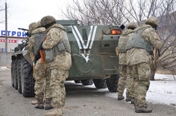 Використовуючи бронетранспортер для доставки спиртних напоїв, військовослужбовці здійснили зіткнення з газопроводоМ.