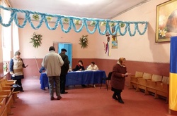 Спостерігачі зафіксували порушення на виборах в об'єднаних територіальних громадах Черкаської та Чернігівської областей