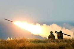 Бойовики гатять з важкого озброєння: 54 обстріли за добу