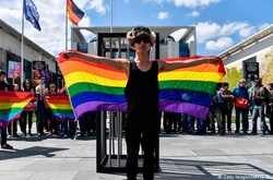 Німецькі правозахисники просять Меркель захистити геїв із Чечні