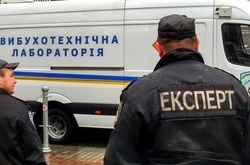 У Херсоні шукали вибухівку у торговому центрі