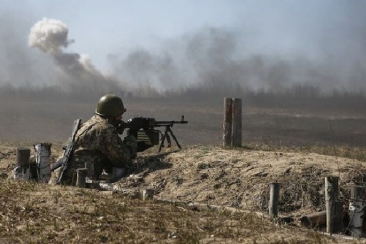 За добу бойовики на Донбасі 25 разів стріляли із забороненої зброї, серед солдатів є поранені  - штаб
