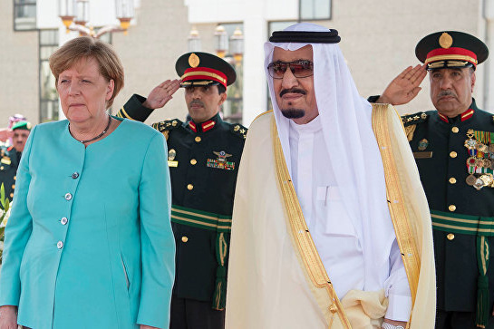 Меркель порушила дрес-код під час візиту в Саудівську Аравію