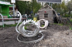 «Жлоб-дизайн» столиці: у соцмережах висміяли жахливі приклади «благоустрою» Києва