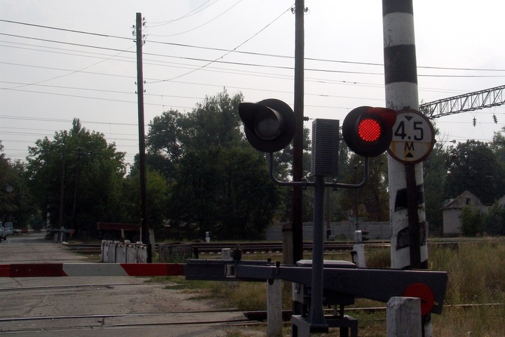 У Бердичеві під потяг потрапила автівка, є загиблі