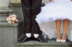 Топ-10 самых смешных свадебных традиций разных стран мира