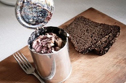 У солдатському сухпайку знайшли зуби? Міноборони перевіряє інформацію