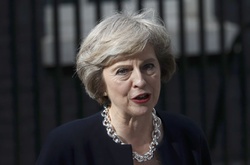Мей вважає, що європолітики намагаються вплинути на вибори в Британії