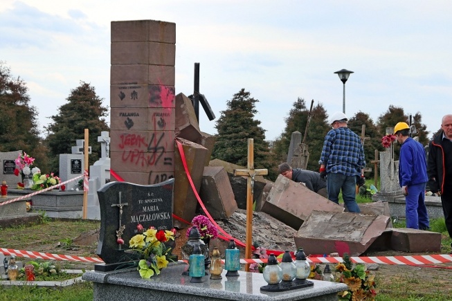 У Польщі пошкоджено 15 українських пам’ятників