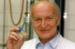 В Австрії відправили до тюрми українця, який нібито винайшов ліки від раку