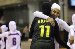 У баскетболі дозволили грати в головних уборах