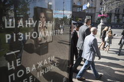 Кличко оглянув рекламні конструкції на Хрещатику 