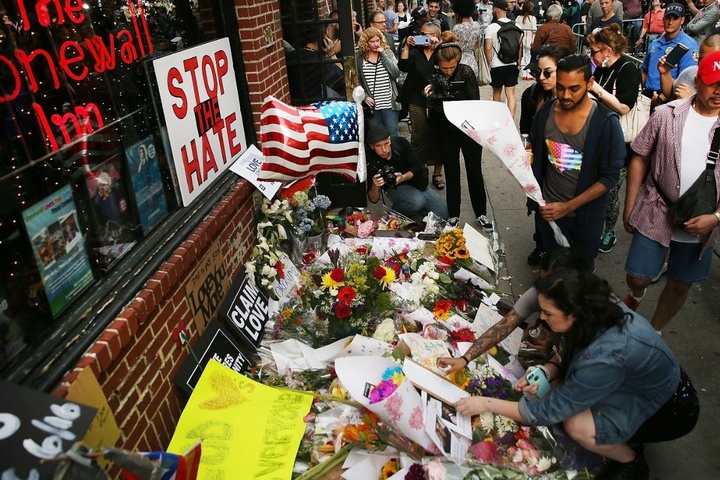 Гей-клуб в Орландо перетворять на меморіал жертв теракту