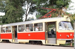 Трамвай у Києві переїхав чоловіка