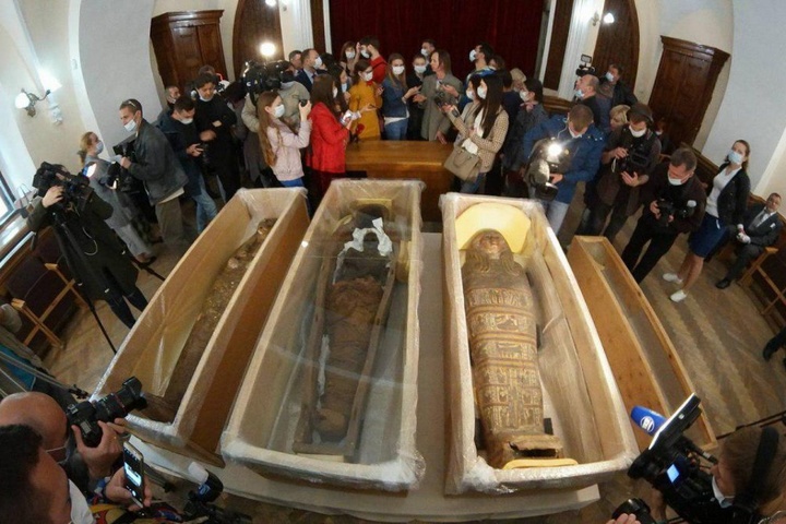 У Києво-Печерській лаврі відкрили саркофаги з муміями (фото)